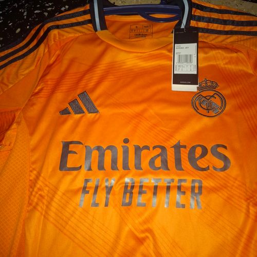 Maillot De Foot Real Madrid Taille S