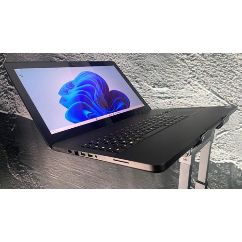 PC PORTABLE GAMING RAZER BLADE PRO 17 POUCES 4K TACTILE I7-7820HK 32Gb GTX 1080 MAX-Q 1To SSD