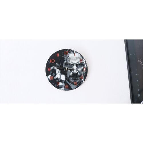 Horloge murale John Wick – Décoration cinéma – Impression 3D – Ø 24 cm