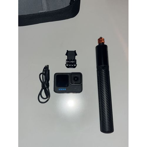 GoPro Hero 12 Black – Boîte d’origine + accessoires + carte SD 64 Go