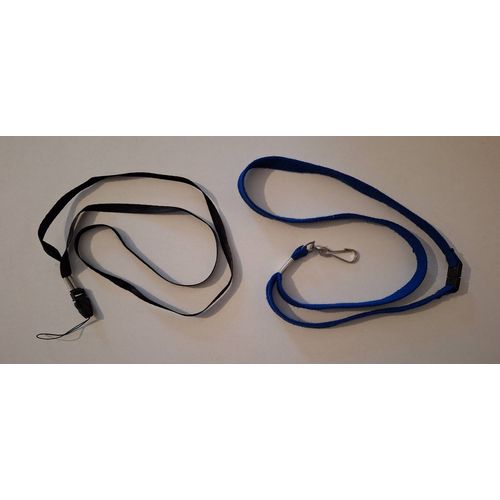 Lot d'une dragonne et d'un cordon avec mousqueton