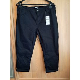 Pantacourt Taille 46 Noir Revers En Bas