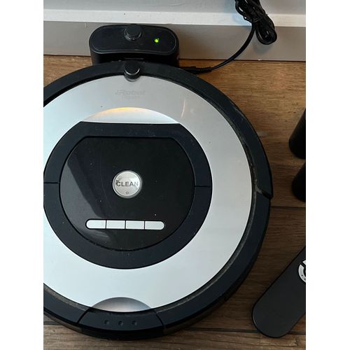 robot aspirateur irobot roomba 775