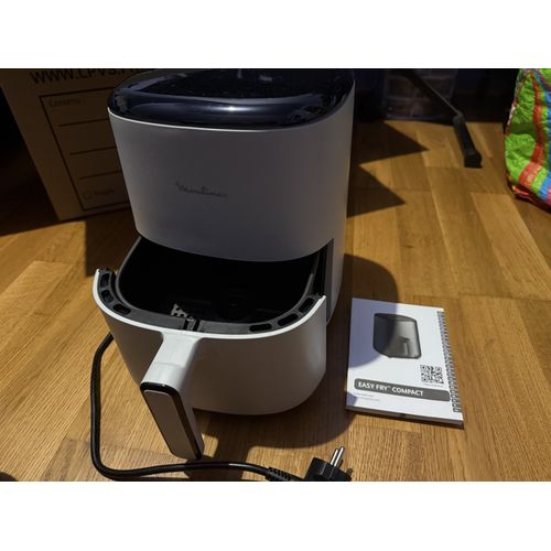 Moulinex Easy Fry Compact, Friteuse sans huile, Compacte 3 L, 4 personnes, 10 Programmes, Air Fryer, Ecran digital, EZ145A20, Gris