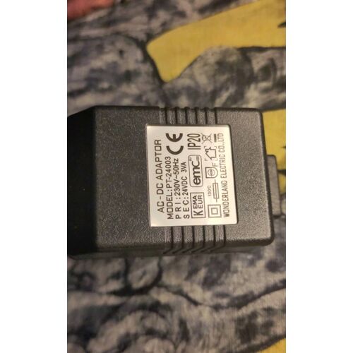 Chargeur WONDERLAND ELECTRIC model PT-24003 24v DC 3vA POWER SUPPLY IP20 adapter alimentation électrique adaptateur secteur transformateur de courant