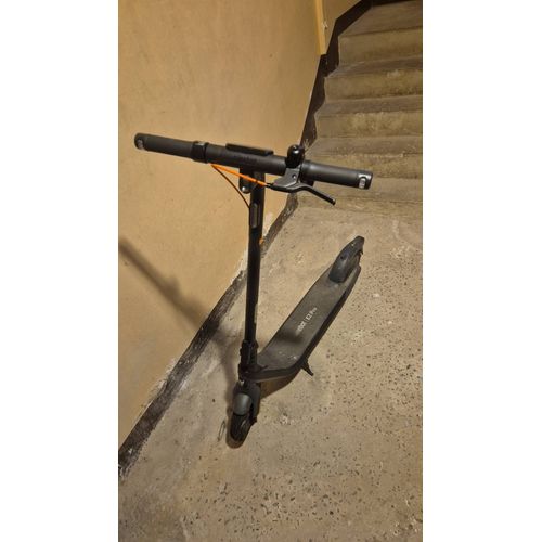 Ninebot E2 Pro - Très Bon État - Peu Utilisée - Carton D'Origine