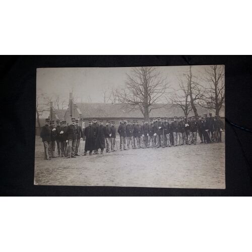 Carte Postale: Groupe De Soldats Belges, Bourg Léopold 1911
