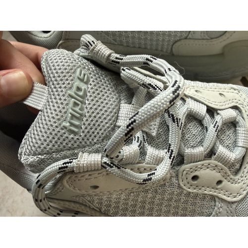 Basket Balenciaga Triple S Grise