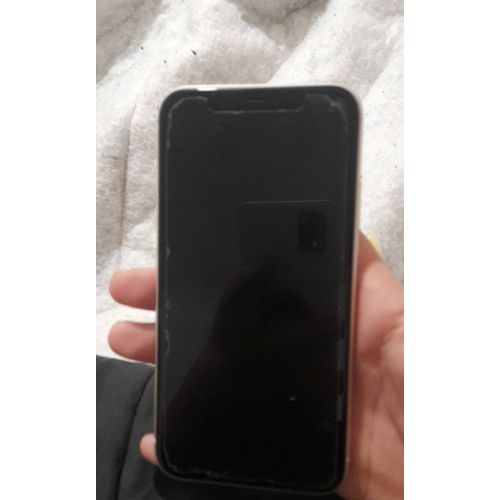 Je vends mon iphone 11 en blanc prix 300