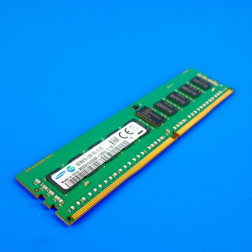 Samsung DDR4 8Gb 2133 Mhz 288 pins pour Serveurs - M393A1G43DB0-CPB - 718023