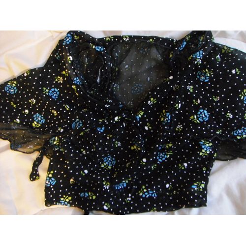 Ravissant Bolero Femme À Fleurs Sur Fond Noir Femme Taille 34/36 Idée Cadeau