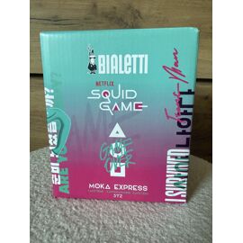 Cafetière Bialetti moka express 3tasse au désigné de la série Netflix, squid game