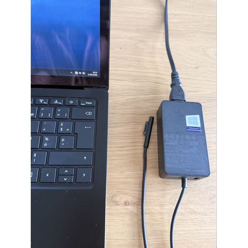 Microsoft Surface laptop 4