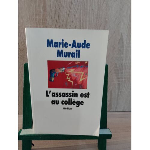 L'Assassin Est Au Collège