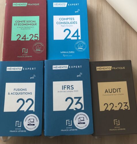 Lots De 5 Mémentos Francis Lefebvre - Mémento Fusion 2022 - Mémento Ifrs 2023 - Mémento Comptes Consolidés 2024 - Mémento Cse 2024-2025 - Mémento Audit 2022-2023