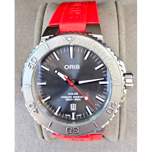 Oris Aquis Date – Montre Automatique – Full Set – Excellent État