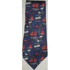 Cravate Hermès En Soie Ref 7553 Sa Bleu Foncé Motif Tambours Et Hérons