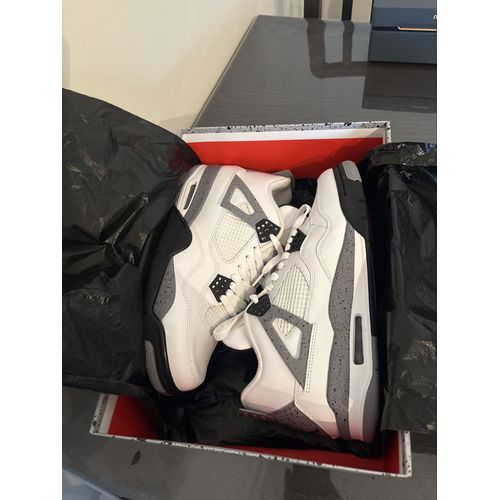 Jordan 4 White Cement - 42