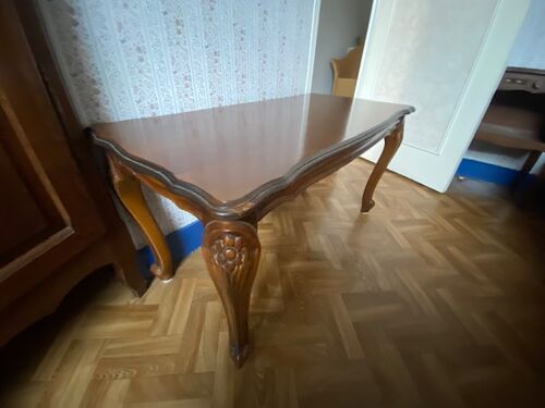 Table basse style Louis XV en bois sculpté ¿ Très bon état