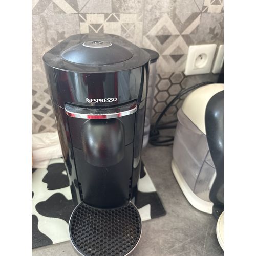 Bonjour à vendre machine à café vertuo plus