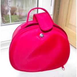 Pochette Vintage de maquillage Yves Rocher avec miroir intérieur . Longueur 20cm hauteur 16cm profondeur 6.5cm.