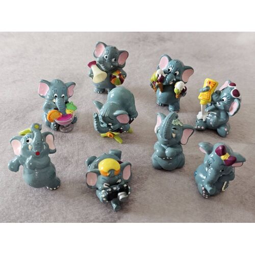 Lot De 9 Figurines Kinder Série Éléphantos Au Club