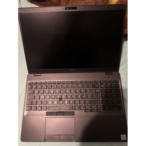 Dell Latitude 7490 - 14" FHD | i5-8250U | 8Go RAM | 256Go SSD | État Nickel
