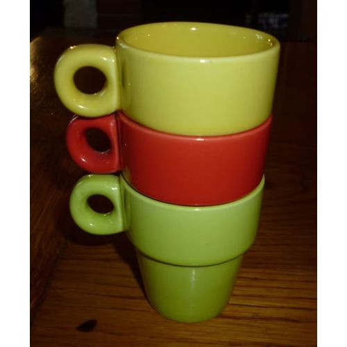 3 Tasses  À Café  , Expresso  - Empilables ,En  Faïence Colorée , 05x 06cm Environ - Vert Pomme, Rouge ,Jaune Citron ,Années 90