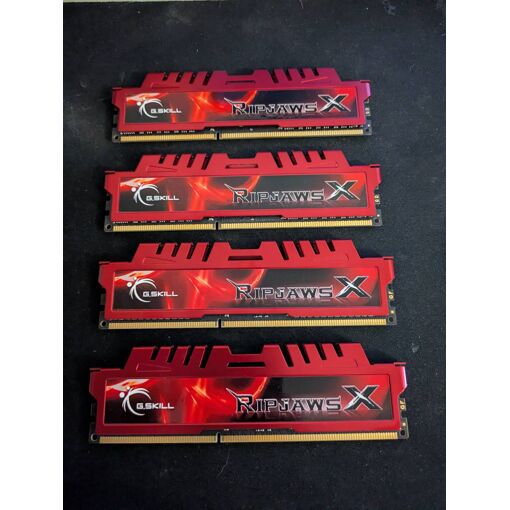 KIT MEMOIRE HYPERX FURY White 16 Go (2x8 Go) DDR3-1866 HX318C10FWK2/16 EUR 49,00 - FR