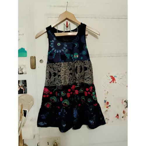 Robe Colorée 9/10 Ans Desigual.