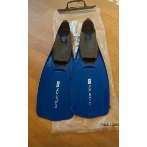 Palmes Aquatics Taille 36-37 En Bon État
