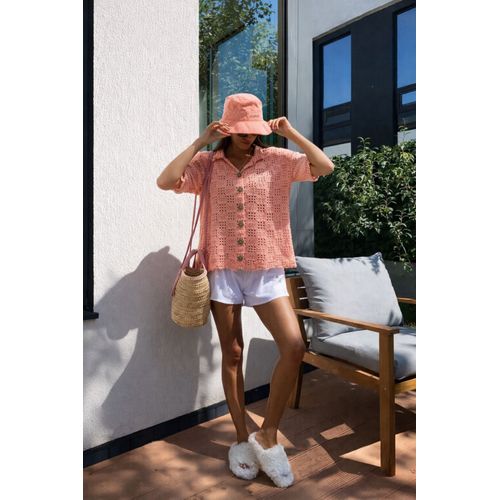 Gilet Crochet Rose Fait Main – Boutons Bois – Pièce Unique – Handmade Cotton Crochet Vest