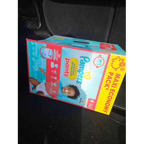 Couches Pampers