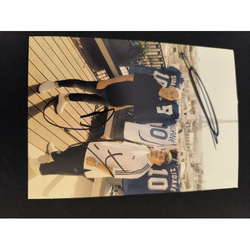 Photo Dédicacée Par Zinedine Zidane Et Antoine Dupont