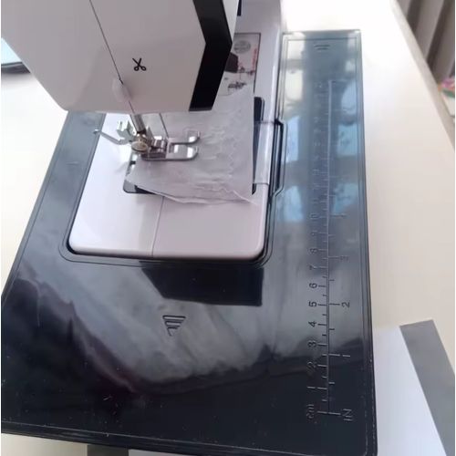 Mini machine à coudre électrique – Facile à utiliser