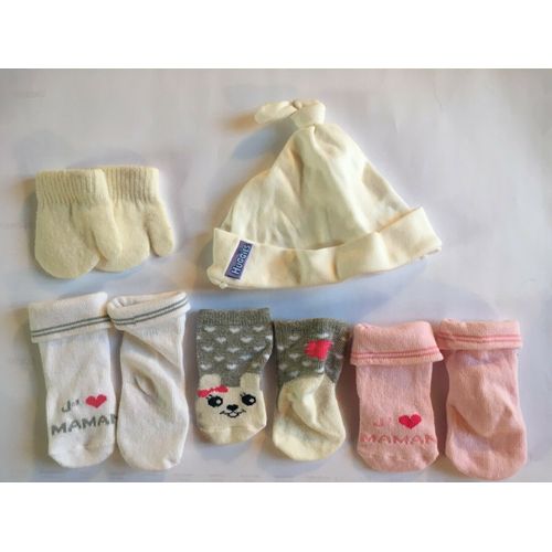 Lot Naissance Bebe : Gants , Bonnet , Chaussettes - Comme Neuf