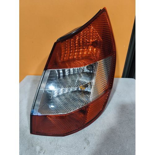Feu Arrière Droit Renault Scenic Phase 2 Réf : 8200474327