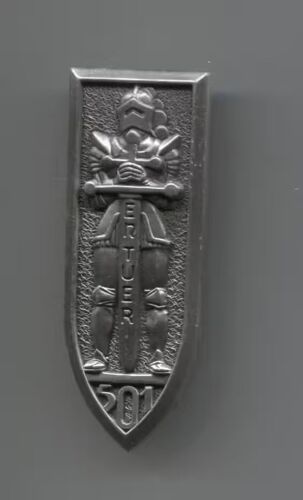 Militaria Insigne Pucelle 501 Ème Régiment De Char De Combats / Arthus Bertrand Pour Les Éditions Atlas