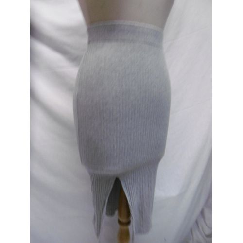 Zara Jupe Moulante Côtelé T 36