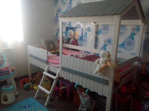 Lit cabane enfant avec échelle sans matelas