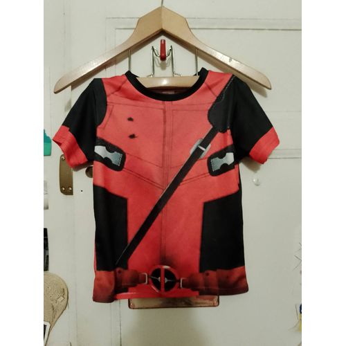 Tee Rouge Noir Motif Deadpool 6 Ans.