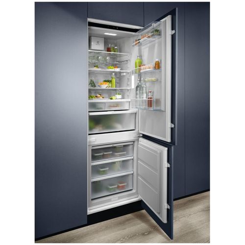 Electrolux KNR7TE75S Intégré 376 L Blanc