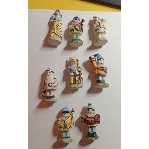 Santon Fèves 7 Nains Musiciens Et Blanche Neige Le Lot Disney Sans Signature T01