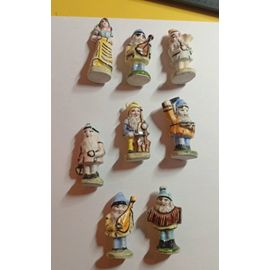 Santon Fèves 7 Nains Musiciens Et Blanche Neige Le Lot Disney Sans Signature T01