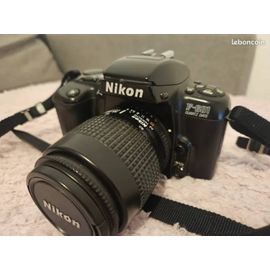 Appareil Nikon F601 (argentique) + objectif 35-80mm + sacoche