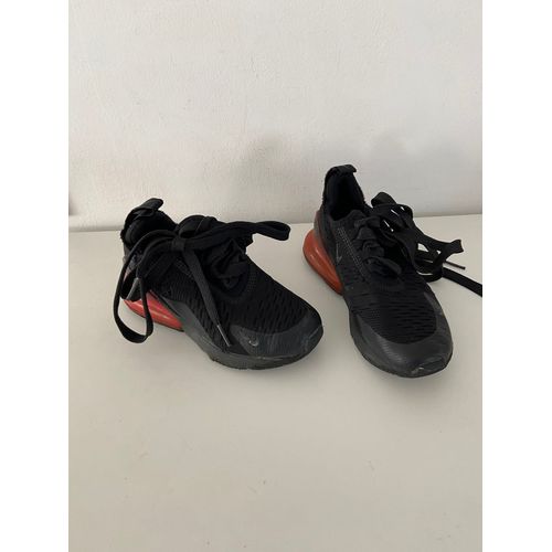 Baskets Nike Air Max 270 Enfant  Noir / Rouge  Taille 30