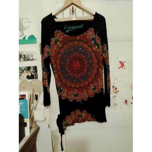 Top Noir Motifs Colorés 40 L Desigual.