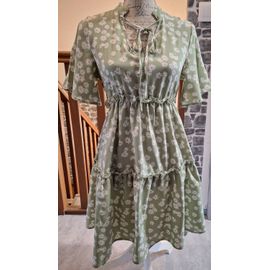 Robe Fluide Vert Clair À L'Imprimé Fleuri Blanc