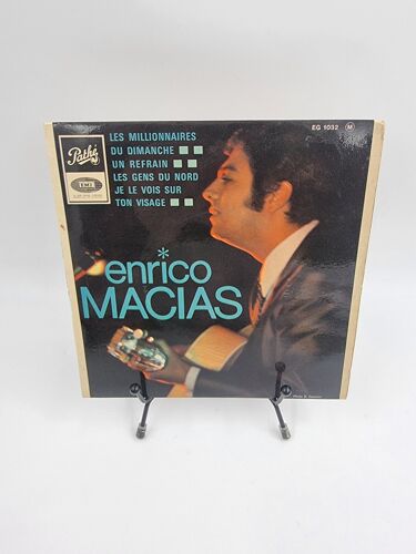Vinyle 45 Tours Enrico Macias : Les Millionnaires Du Dimanche / Un Refrain… Avec Fourreau