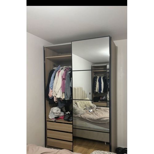 Dressing sur mesure IKEA , dimension : 150 par 43 par 236 cm neuve 